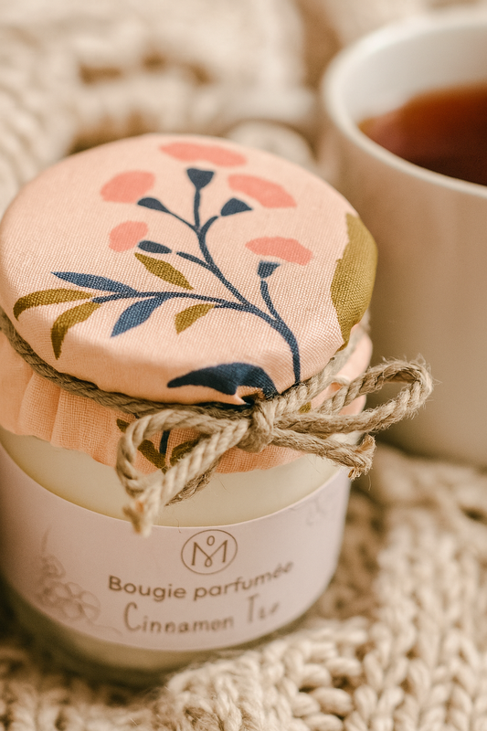 Bougie "Cinnamon tea" en pot de verre recyclé