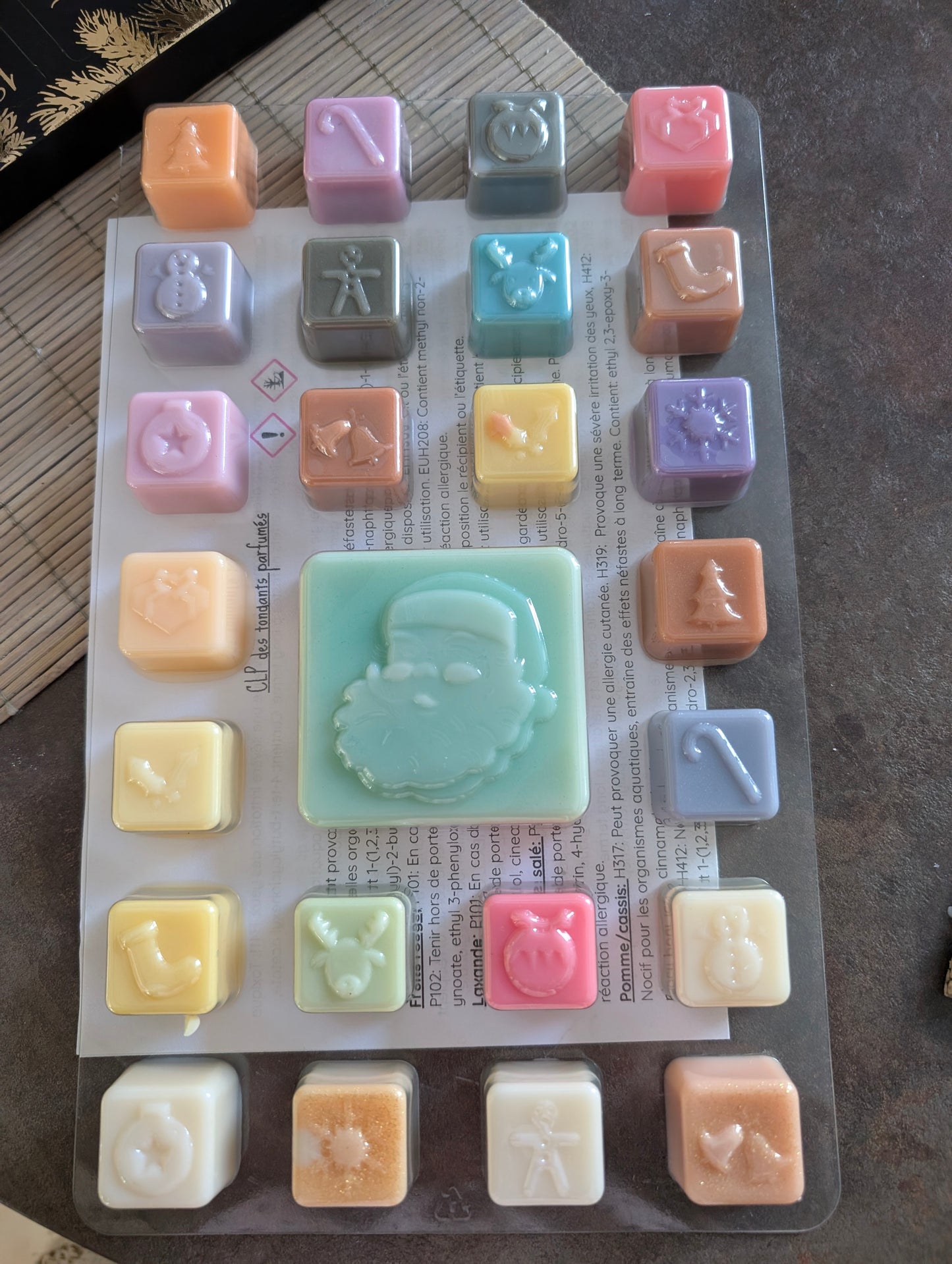 Calendrier de l’Avent – 25 fondants parfumés en cire d’olive