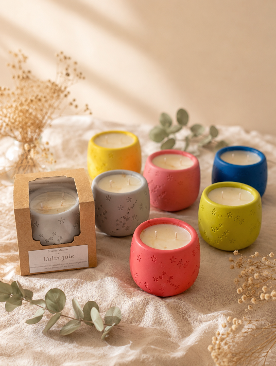 Bougie parfumée artisanale · Cire de soja · Pot en jesmonite • L'Alanguie