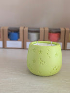 Bougie parfumée artisanale · Cire de soja · Pot en jesmonite • L'Alanguie