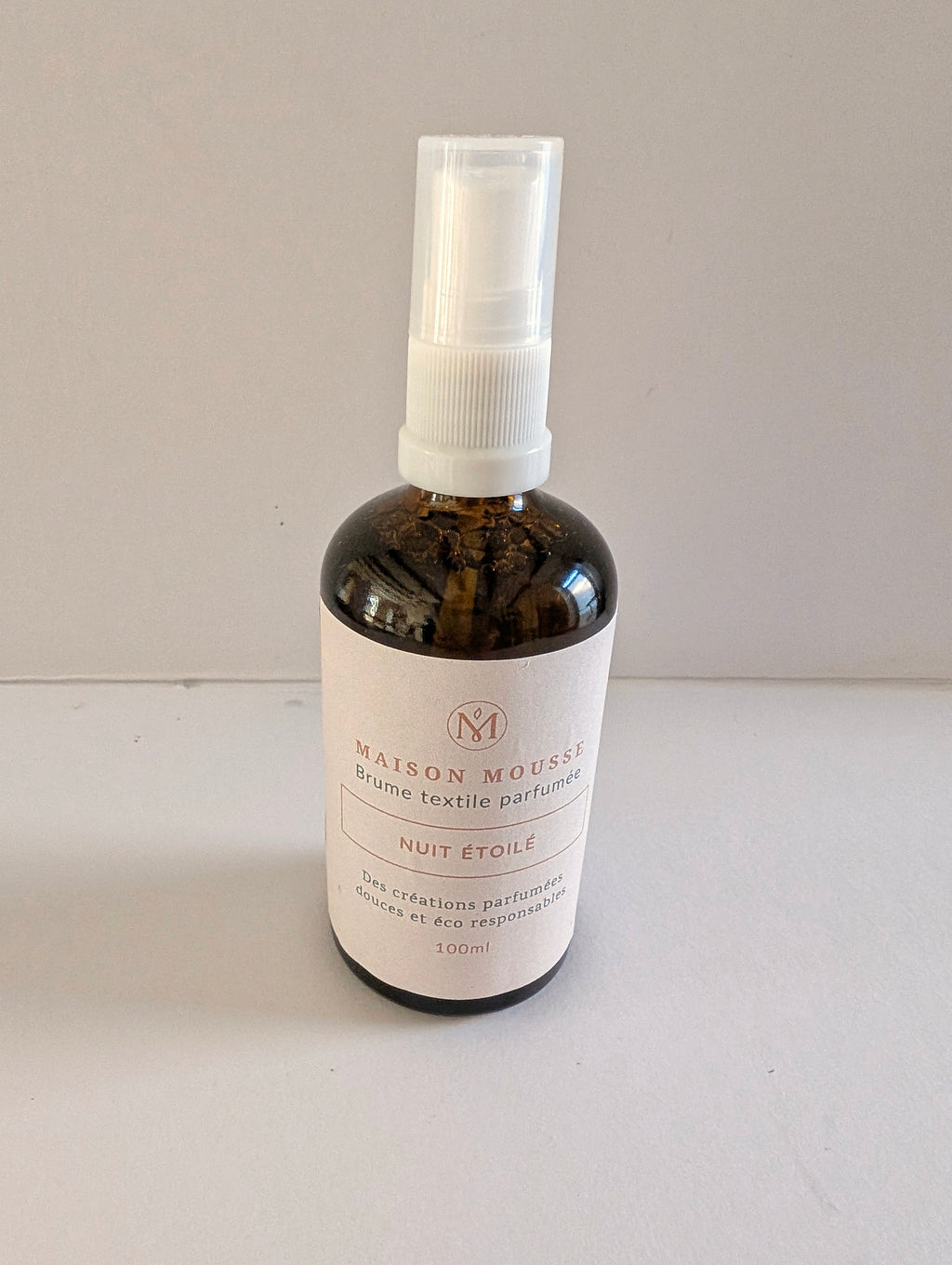 Brume Textile Sans Alcool "Nuit Étoilée" – Parfum d'Ambiance Artisanal | Maison Mousse