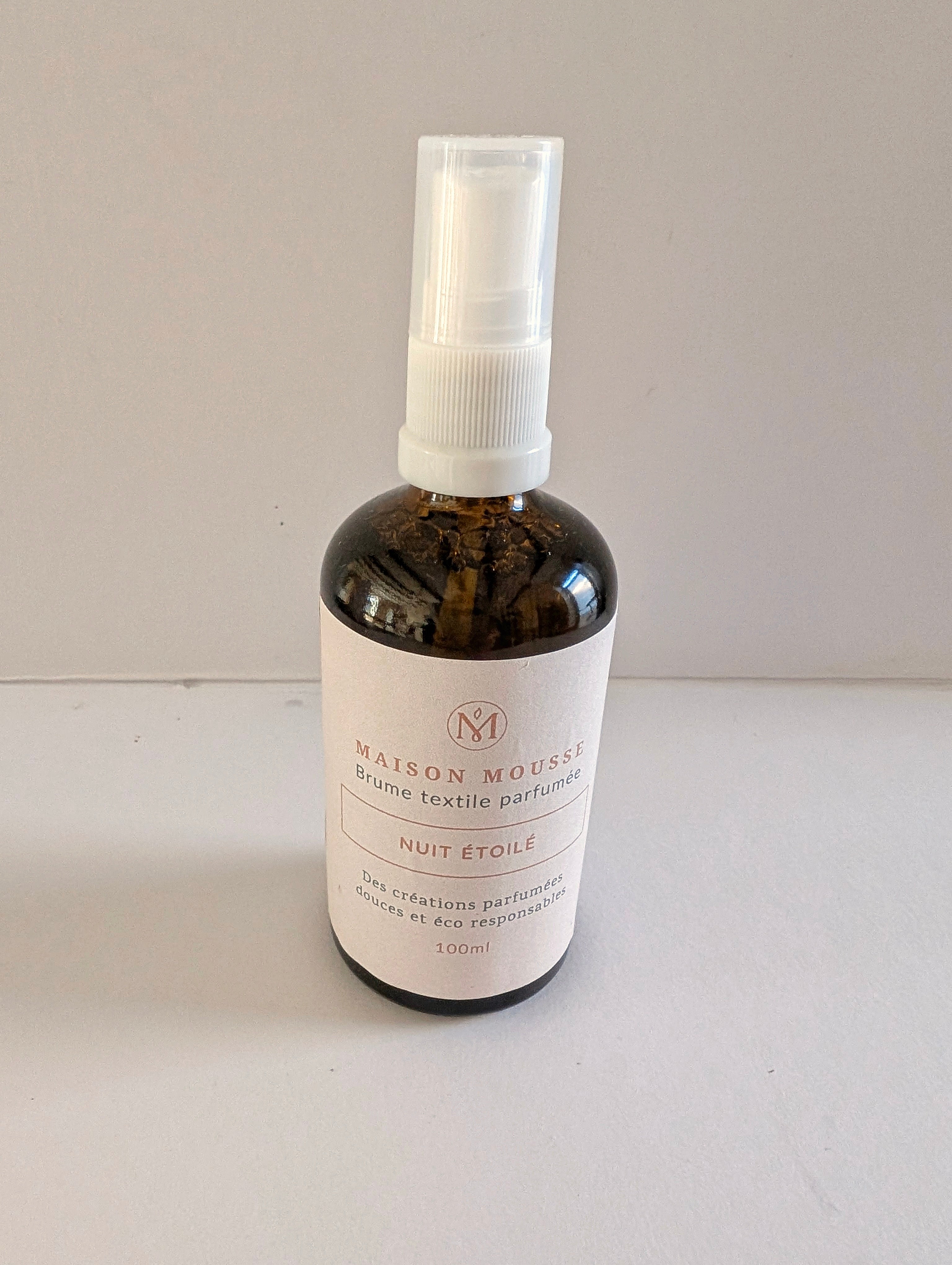 Brume Textile Sans Alcool "Nuit Étoilée" – Parfum d'Ambiance Artisanal | Maison Mousse